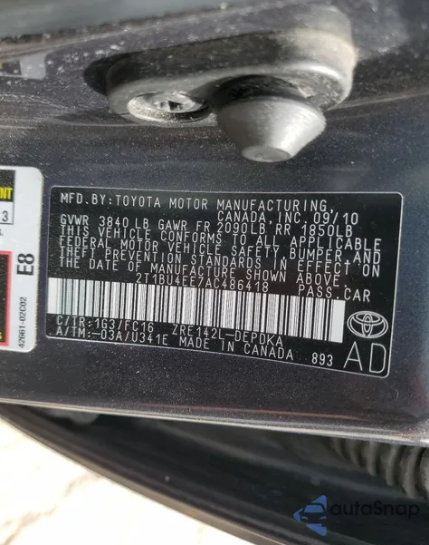 2010 Toyota Corolla Base z USA, uszkodzony, nr VIN 2T1BU4EE7AC486418